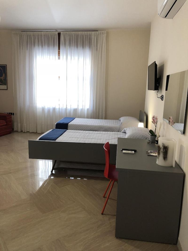 Napoli City Inn מראה חיצוני תמונה